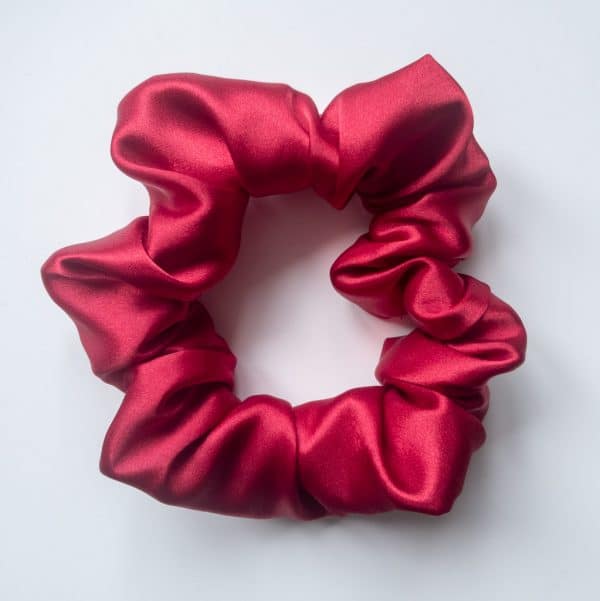 chouchou en satin rouge rubis xxl curly nights