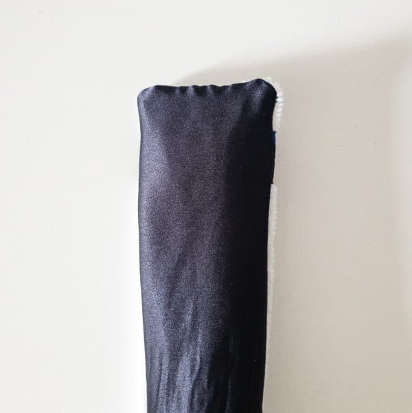 bandeau de sport et cosmétique en satin et éponge curly nights blanc