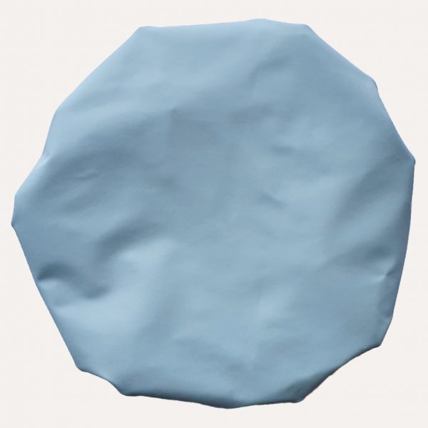 bonnet soins capillaires et douche imperméable auto chauffant écoresponsable curly nights bleu clair